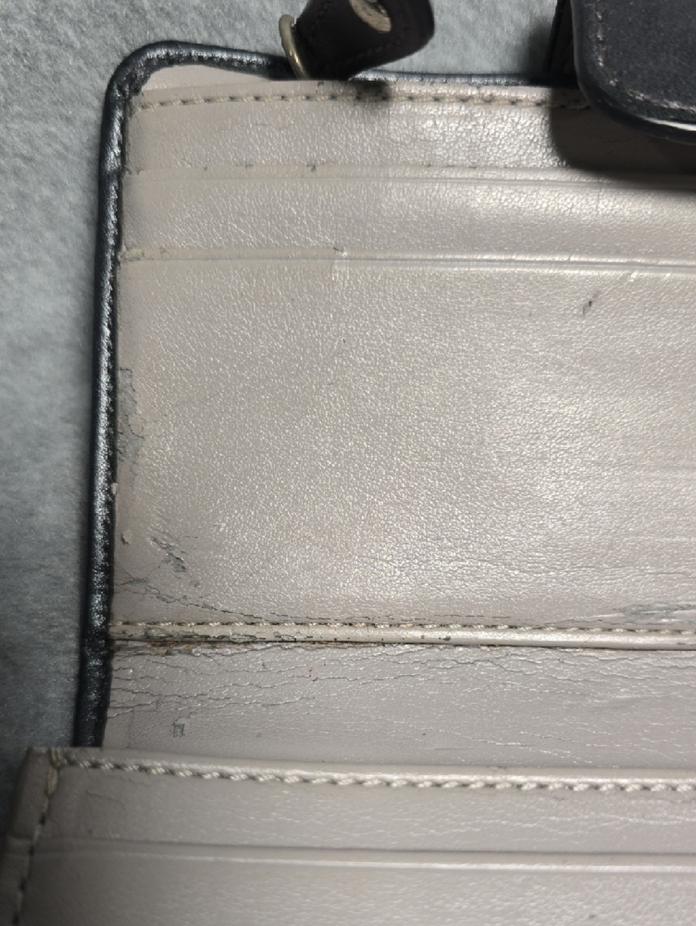 Coach Vintage Signature Canvas Pleated Leather Flap Bifold Wallet - Picture 9 of 16